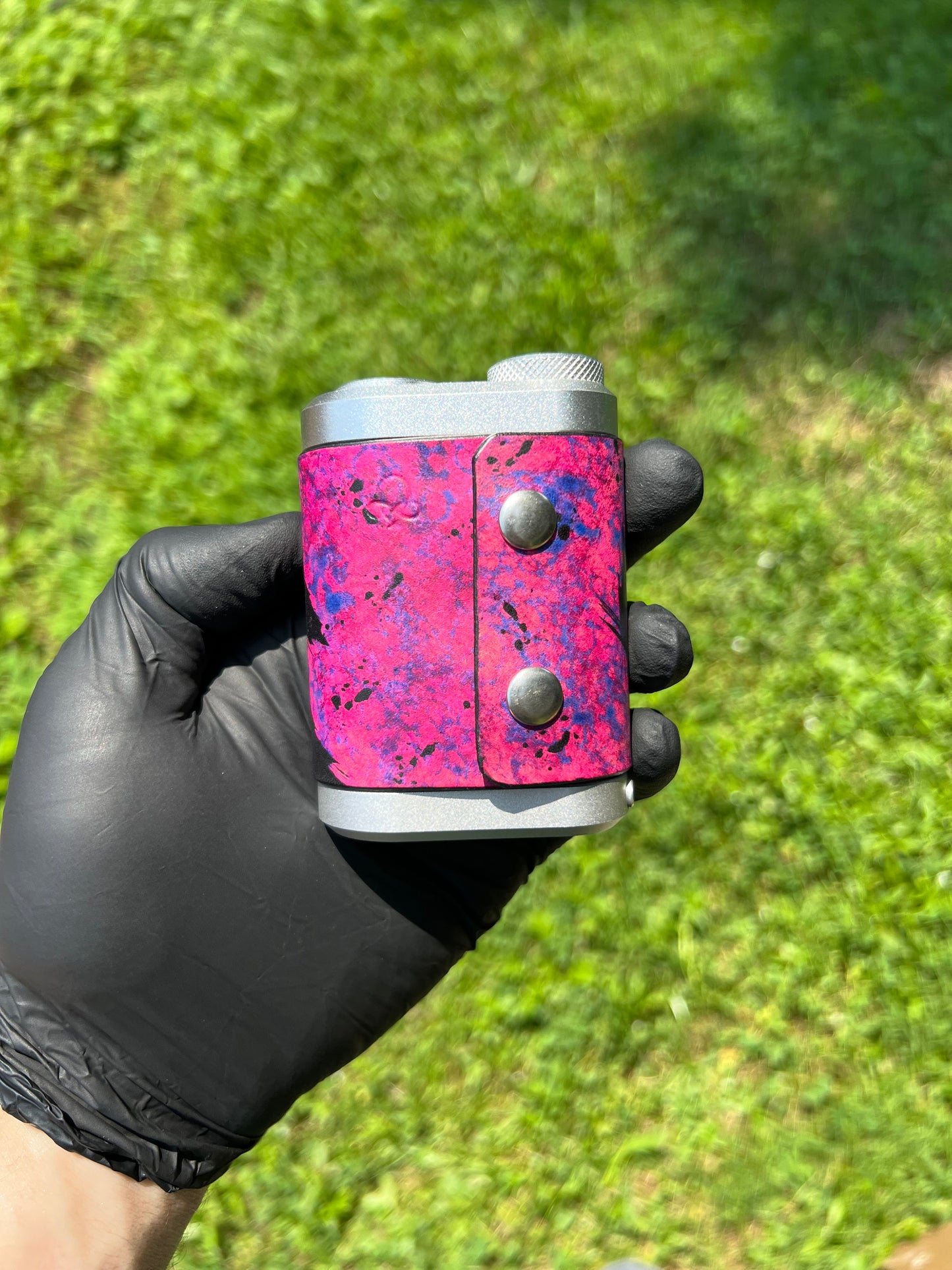 Engraved leather Tm2 sleeve