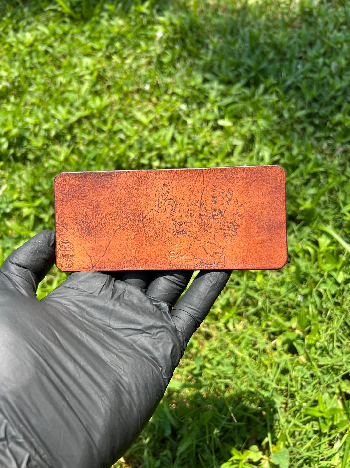 Small Engraved leather mat - Tan #1