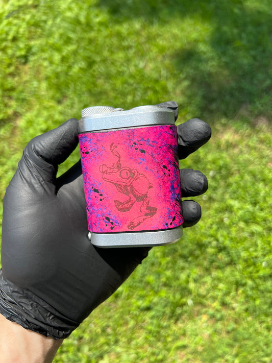 Engraved leather Tm2 sleeve