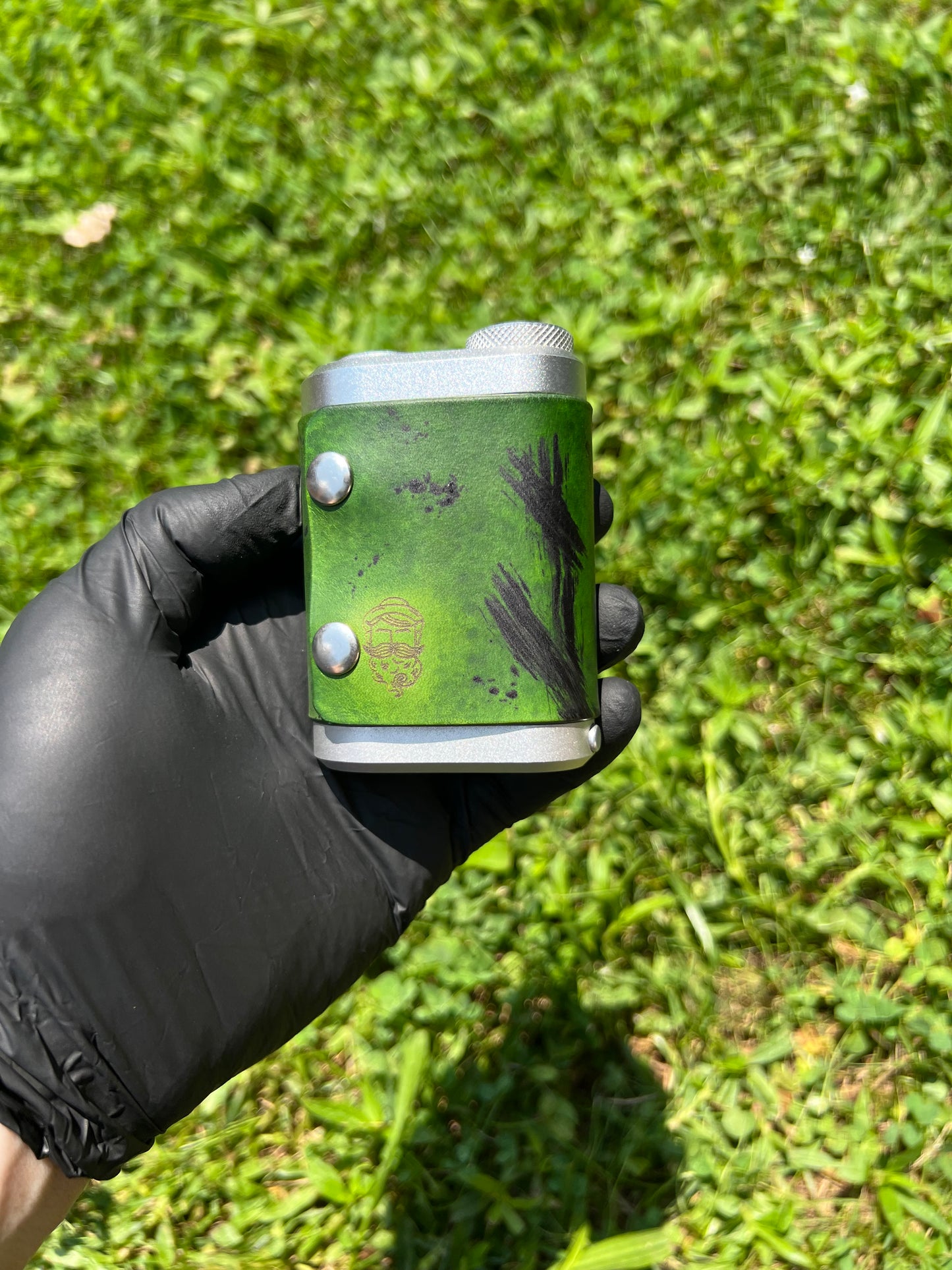 Engraved leather Tm2 sleeve - Tan green